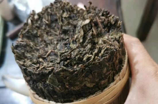 黑茶調(diào)理婦科病，女人喝黑茶好處太多了！