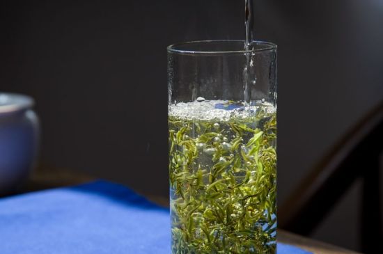 鳳凰三點頭泡茶手法是怎么樣，鳳凰三點頭口訣和寓意