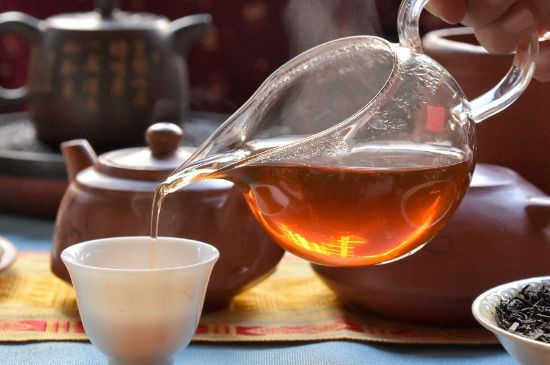 老茶浸蜜有什么功效，茶葉浸蜂蜜治咳嗽