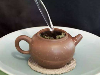 鐵觀音的泡法，水溫100°C最佳第一泡不能喝