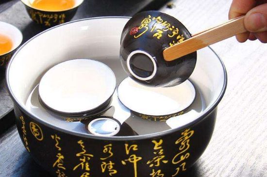 茶的三個(gè)禮儀，茶的禮儀小知識(shí)