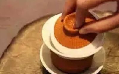 三才蓋碗的正確拿法，三才蓋碗抓碗法圖解