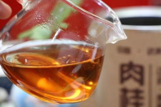 女人喝肉桂紅茶有什么好處，肉桂加紅茶的功效與作用