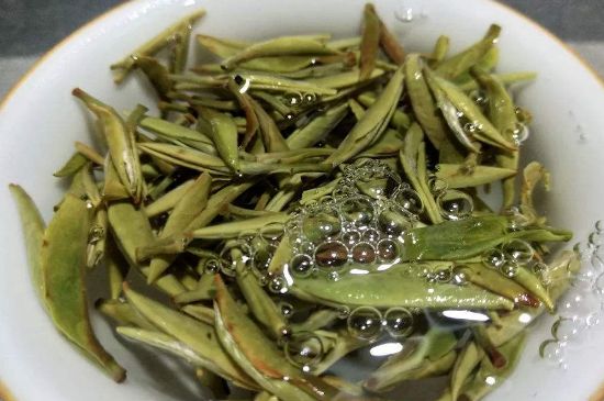 老茶和新茶哪個好，老茶好喝還是新茶好喝