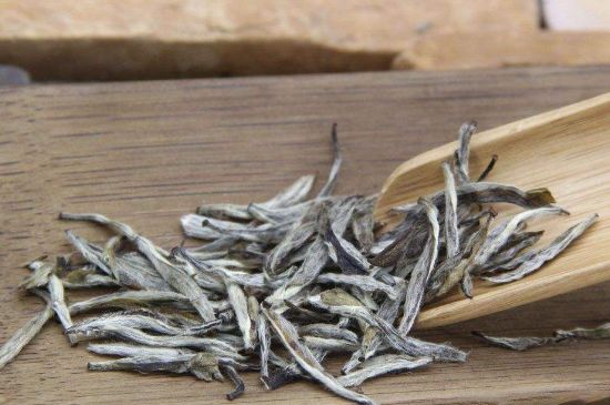 春茶季怎么辨別白毫銀針的好壞，好的白毫銀針如何選購(gòu)？