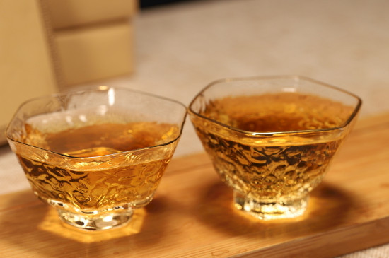 白茶的年份是怎么區(qū)分，如何辨別白茶年份