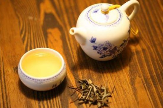 什么茶葉容易放香精，香精茶有什么危害？