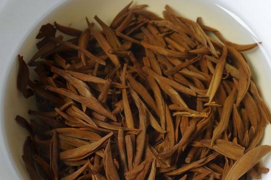 好壞金駿眉圖片對(duì)比，怎么挑選金駿眉茶葉