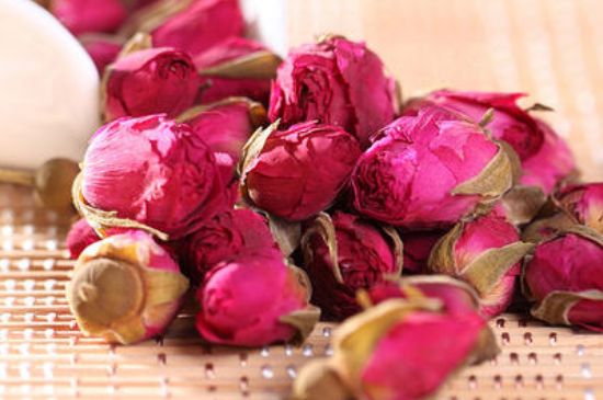 玫瑰花的最佳搭配，喝玫瑰花茶搭配什么喝好？