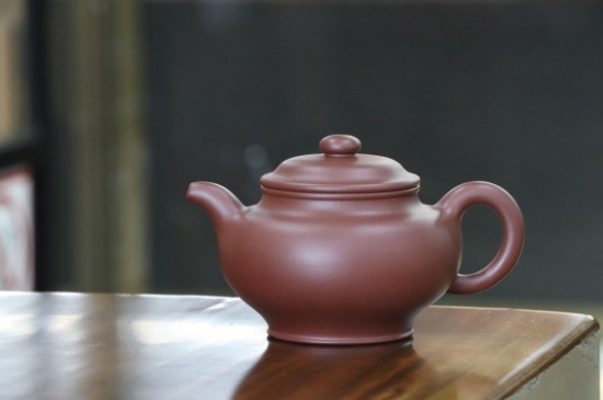 剛買的紫砂壺要怎么開(kāi)壺養(yǎng)壺，<a href=http://m.sdeasyshipping.com/chaju/zisha/ target=_blank class=infotextkey>紫砂壺開(kāi)壺</a>與養(yǎng)壺的方式方法