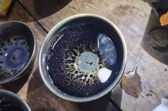 怎么鑒別建盞化學釉，真假建盞的對比與辨別