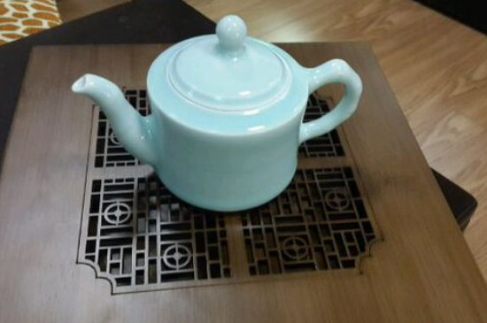 瓷壺適合泡什么茶，瓷器茶具喝什么茶好