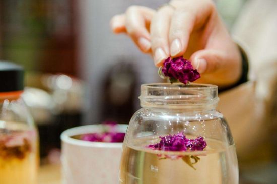 好玫瑰花茶多少錢一斤啊，玫瑰花茶價格多少錢合理？