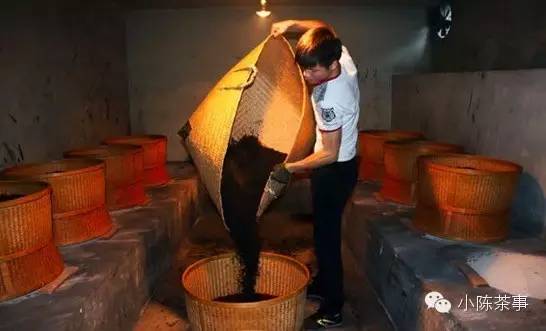 怎樣炭焙巖茶？揭秘武夷巖茶的炭焙技藝