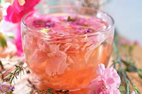 玫瑰花的最佳搭配，喝玫瑰花茶搭配什么喝好？