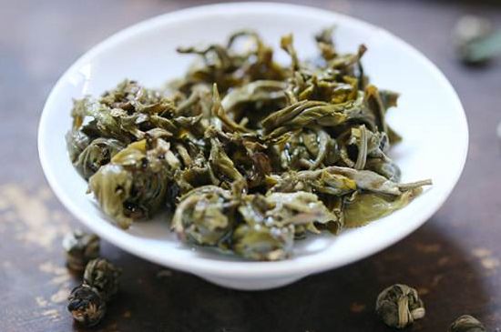 茉莉龍珠泡開后為什么都是梗，茉莉龍珠泡開后什么樣？