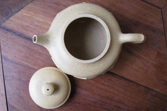 本山綠泥怎么分辨真假，真正的本山綠泥紫砂壺怎么鑒別？