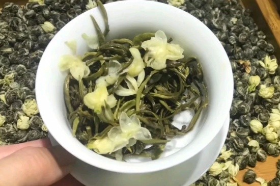 茉莉香珠跟龍珠有什么區(qū)別嗎，茉莉龍珠和茉莉香珠那個(gè)好？
