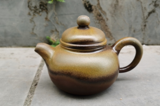 廣西欽州坭興陶可以泡多種茶嗎，坭興陶是一壺一茶嗎?