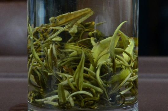 茉莉龍珠什么季節(jié)喝，夏天適合喝茉莉龍珠茶