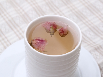 干玫瑰花泡前需要洗嗎，泡玫瑰花需要洗一下嗎？