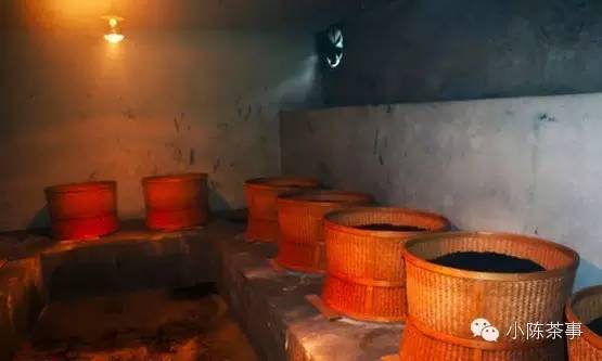 怎樣炭焙巖茶？揭秘武夷巖茶的炭焙技藝