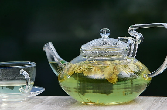 菊花茶天天喝行嗎，每天喝菊花泡茶喝好嗎？