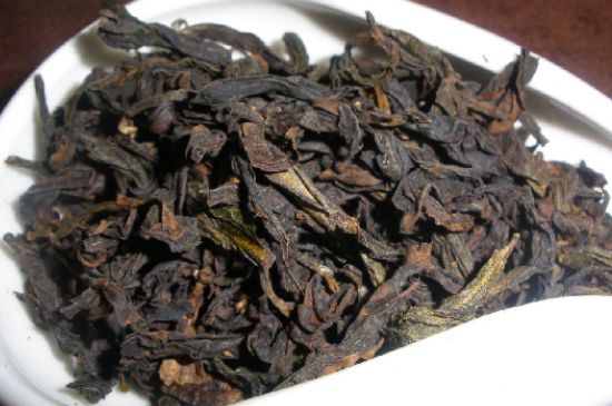 肉桂茶和大紅袍哪個(gè)貴，武夷山肉桂與大紅袍的價(jià)格比較