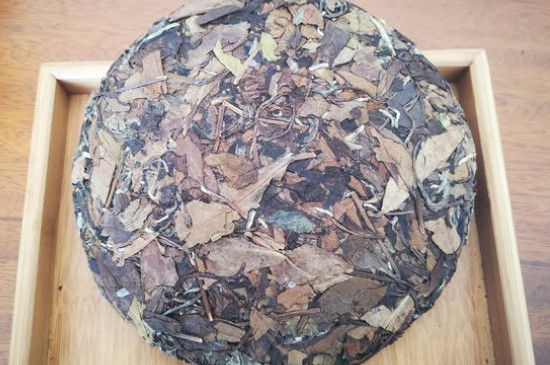 新舊白茶怎么區(qū)分，怎么分辨白茶是新還是舊