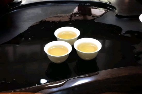 蜜蘭香好還是鴨屎香好，鳳凰單叢茶蜜蘭香和鴨屎香特點(diǎn)有哪些？