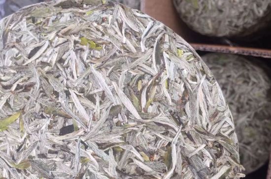 7年壽眉和2年白牡丹哪個(gè)好，老白茶壽眉與白牡丹的口感區(qū)別