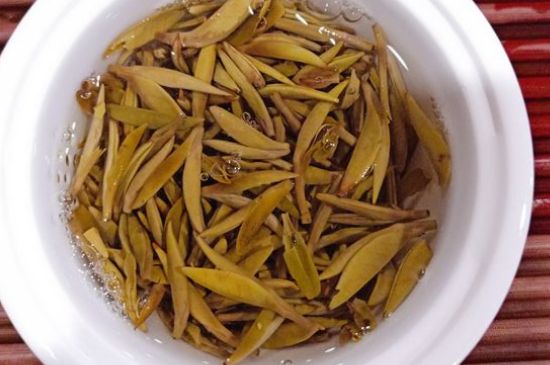 新白毫銀針和老白毫銀針的區(qū)別，新老白毫銀針的品質(zhì)特征