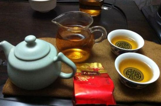 肉桂茶和大紅袍哪個(gè)貴，武夷山肉桂與大紅袍的價(jià)格比較