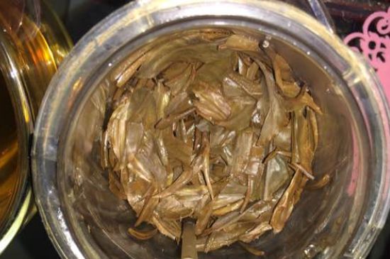 金駿眉有幾個(gè)品種分哪幾個(gè)級(jí)別？按茶樹劃分5個(gè)等級(jí)！