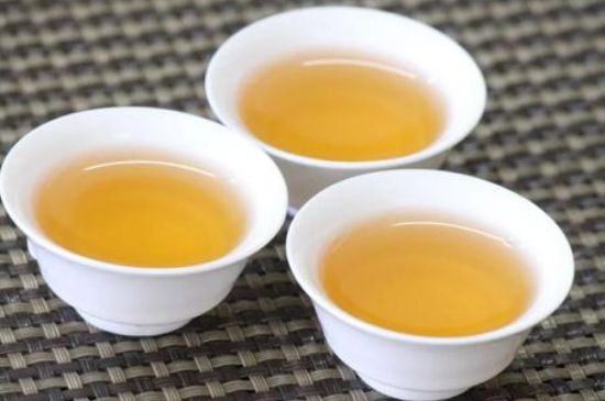 蜜蘭香和鴨屎香區(qū)別，鳳凰單樅鴨屎香vs蜜蘭香圖片對(duì)比