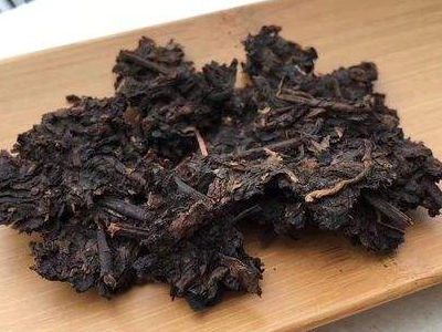 黑茶的功效與作用，長(zhǎng)期喝黑茶有什么功效？