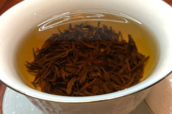 女人晚上喝紅茶好嗎，女人紅茶啥時(shí)候喝最好？