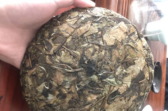 7年壽眉和2年白牡丹哪個(gè)好，老白茶壽眉與白牡丹的口感區(qū)別