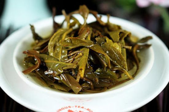 茯磚茶與普洱茶哪個(gè)好，茯茶和普洱茶口味區(qū)別