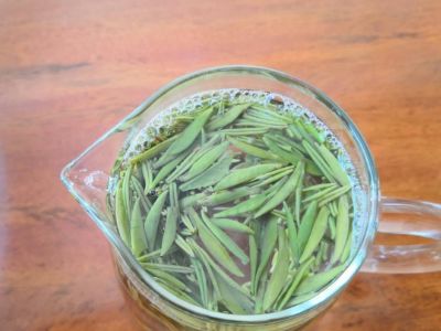 竹葉青和毛尖的區(qū)別，竹葉青和信陽毛尖哪個好？