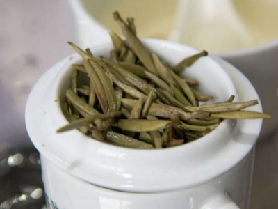 白茶煮好還是泡好喝，老白茶是泡還是煮？