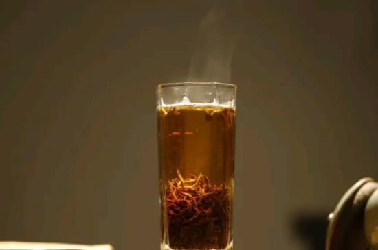 一天3杯紅茶抗癌，常飲紅茶對(duì)身體有好處！