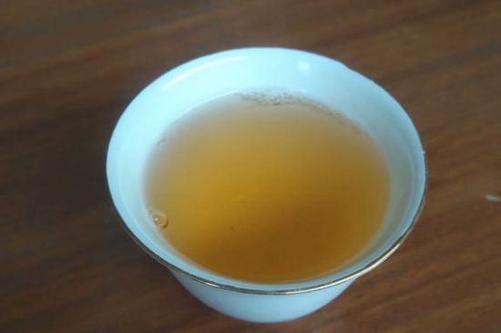 黑茶排濕毒的身體表現(xiàn)，喝黑茶排毒反應(yīng)癥狀