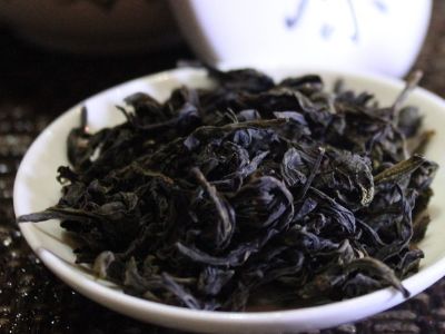 大紅袍好還是白茶好，福鼎白茶和大紅袍哪個貴？